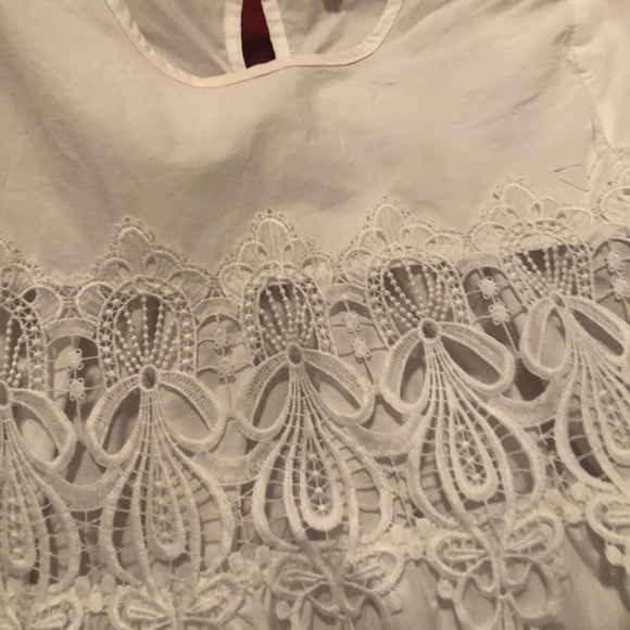 Spain B / White beautiful Dress sleeves handmade, Dress is in New condition - Picture 6 of 15